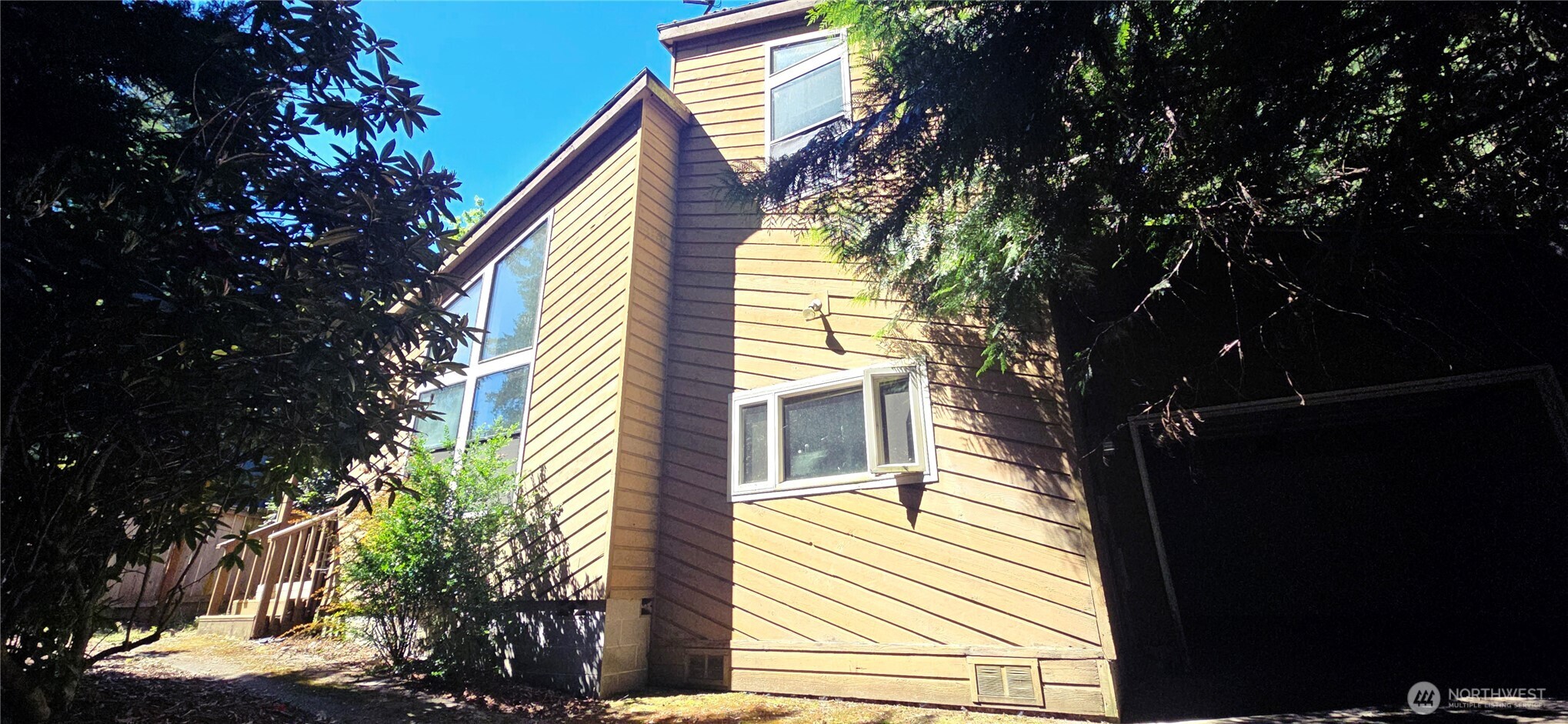 1271 Bay Loop SW