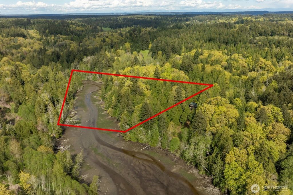 Photo of 0 NW Reyonlds Road, Vaughn, WA 98394 (MLS # 2518553)