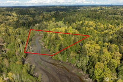 Photo of 0 NW Reyonlds Road, Vaughn, WA 98394 (MLS # 2518553)