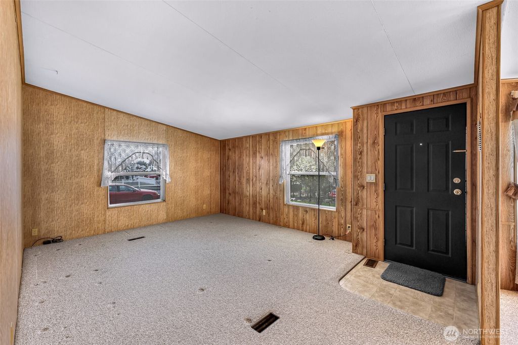 Photo of 1710 N 33rd Place, Mount Vernon, WA 98273 (MLS # 2554481)