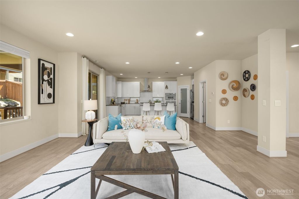 Photo of 4020 235th Place SE, Sammamish, WA 98075 (MLS # 2554906)