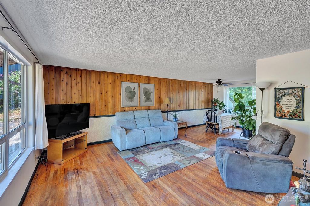 Photo of 4405 S 318th Street, Auburn, WA 98001 (MLS # 2406223)