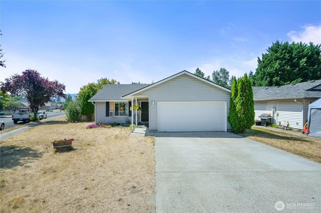 Photo of 159 Decatur Drive, Kelso, WA 98626 (MLS # 2568055)