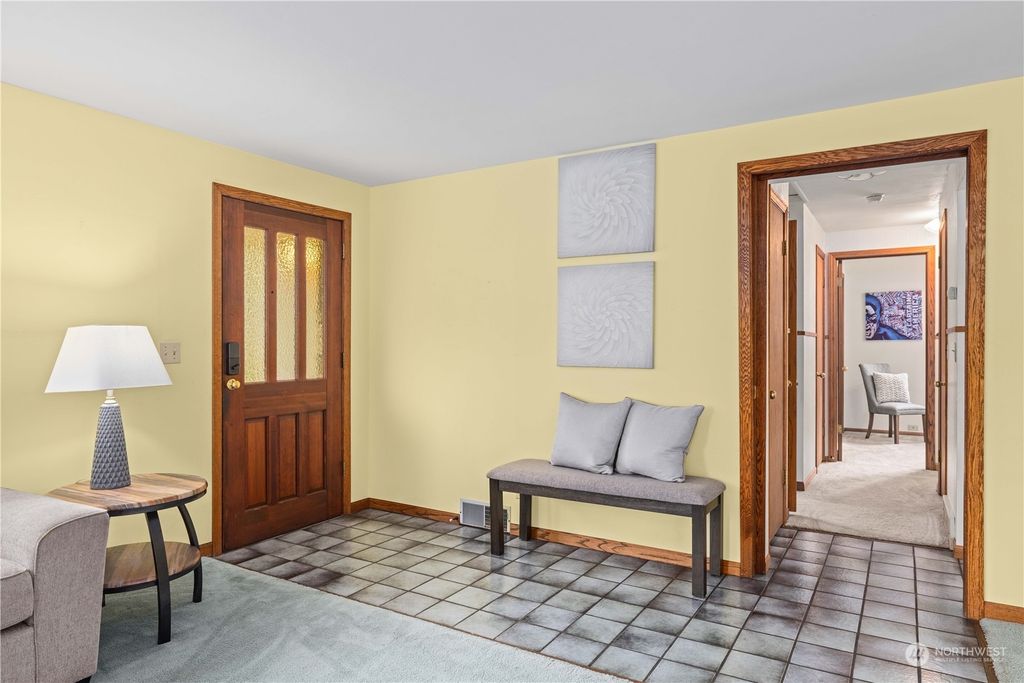 Photo of 2027 NE 103rd Street, Seattle, WA 98125 (MLS # 2174081)