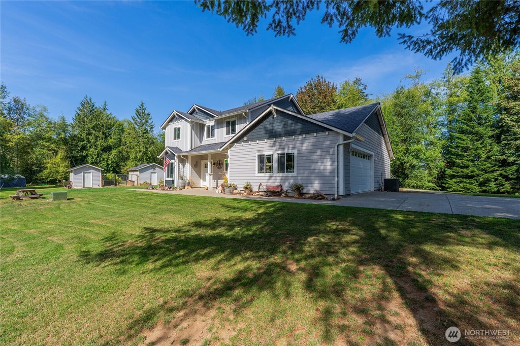 Photo of 135 Salmon Run Lane, Onalaska, WA 98570 (MLS # 2581457)