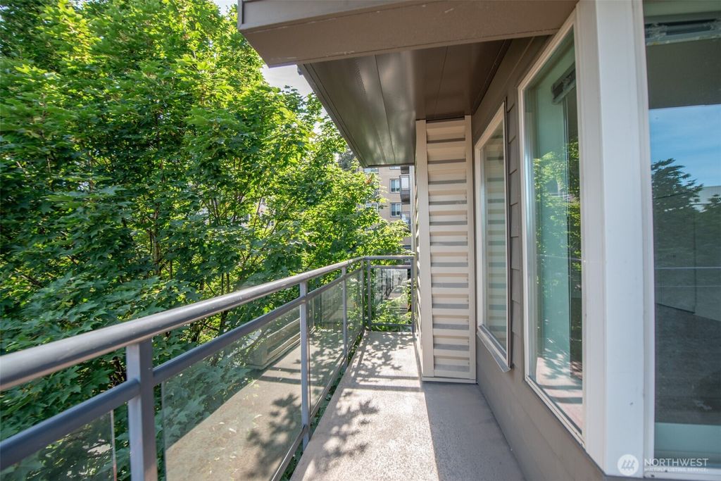 Photo of 1550 Eastlake Avenue E #201, Seattle, WA 98102 (MLS # 2402758)