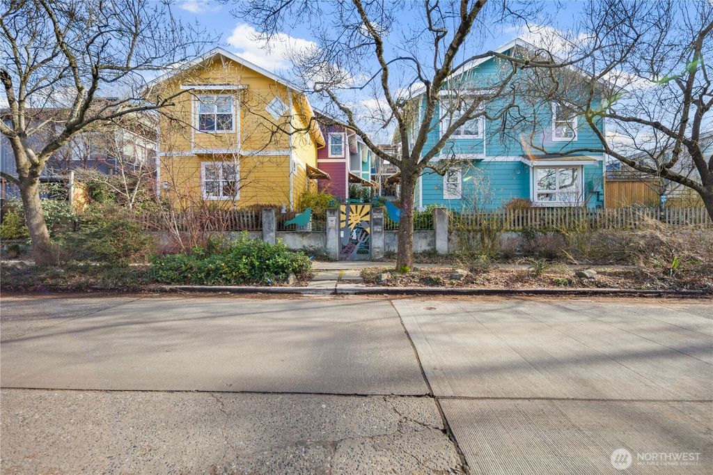 Photo of 112 22nd Avenue #B, Seattle, WA 98122 (MLS # 2488928)