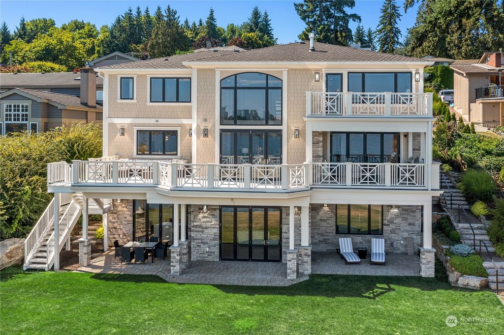 Photo of 7260 N Mercer Way, Mercer Island, WA 98040 (MLS # 2236542)