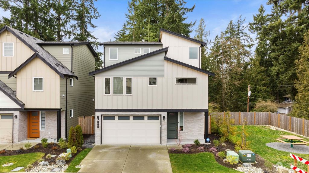 Photo of 1907 153rd Street SW #9, Lynnwood, WA 98087 (MLS # 2201311)