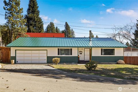 Photo of 115 W Sixth Street, Cle Elum, WA 98922 (MLS # 2486609)