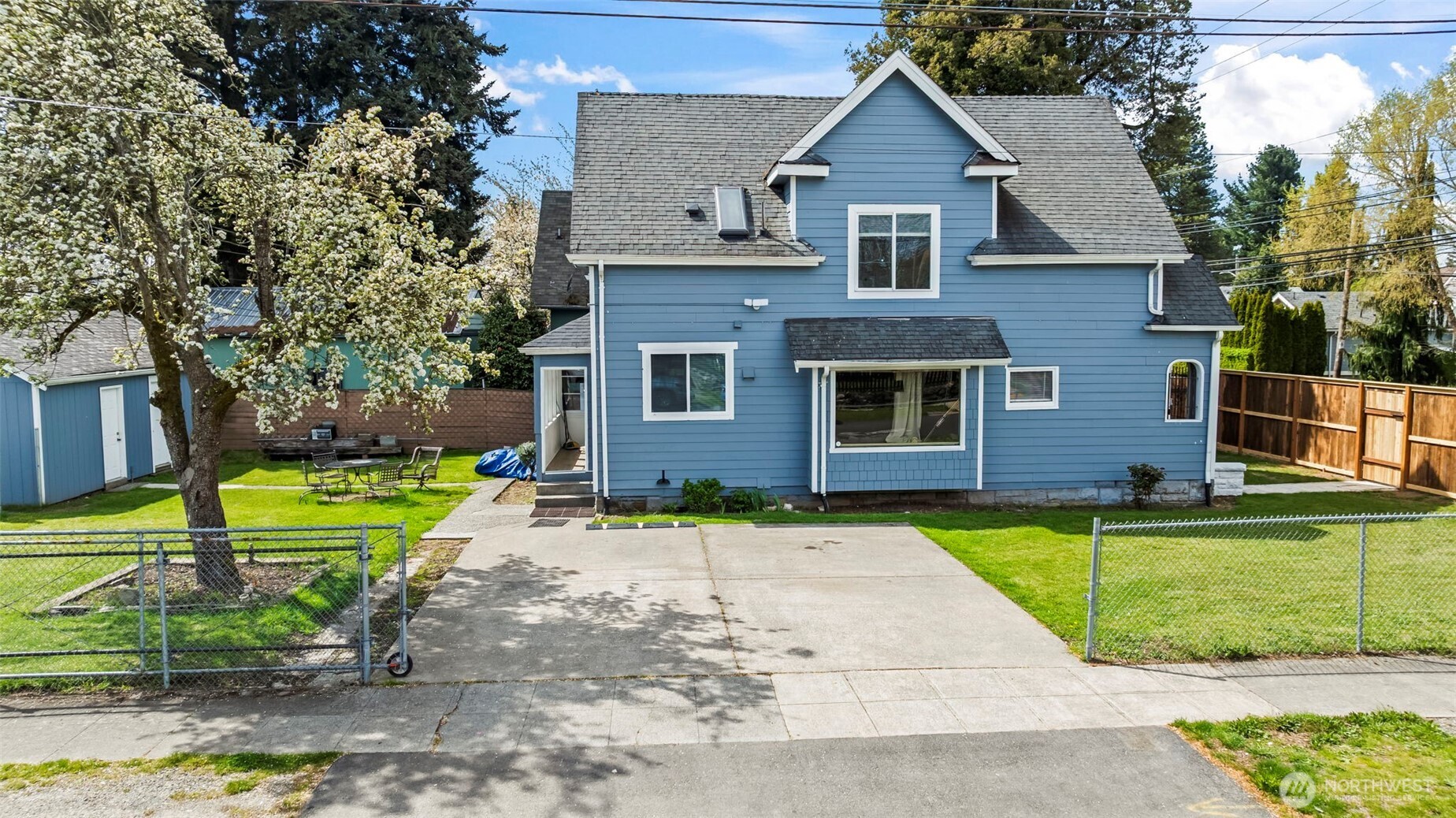 2204 S 12th Street