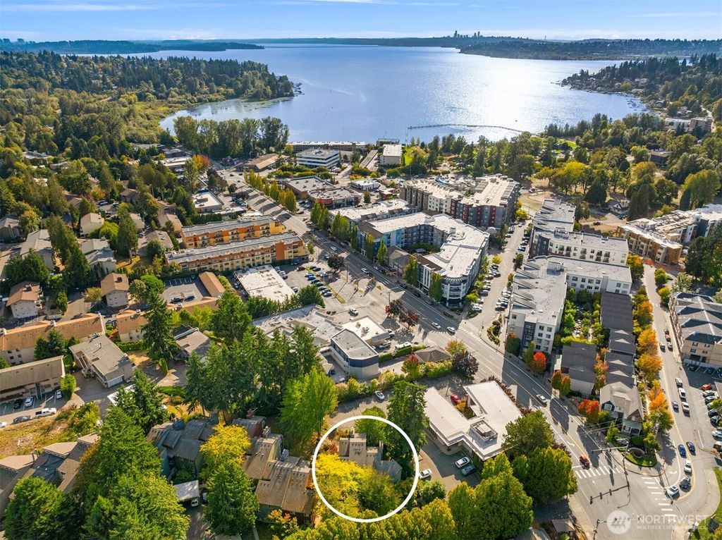 Photo of 12014 98th Avenue NE #101, Kirkland, WA 98034 (MLS # 2460904)