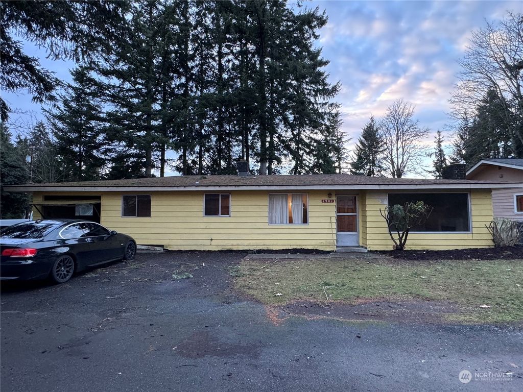 Photo of 1901 Shelton Avenue NE, Renton, WA 98056 (MLS # 2195132)