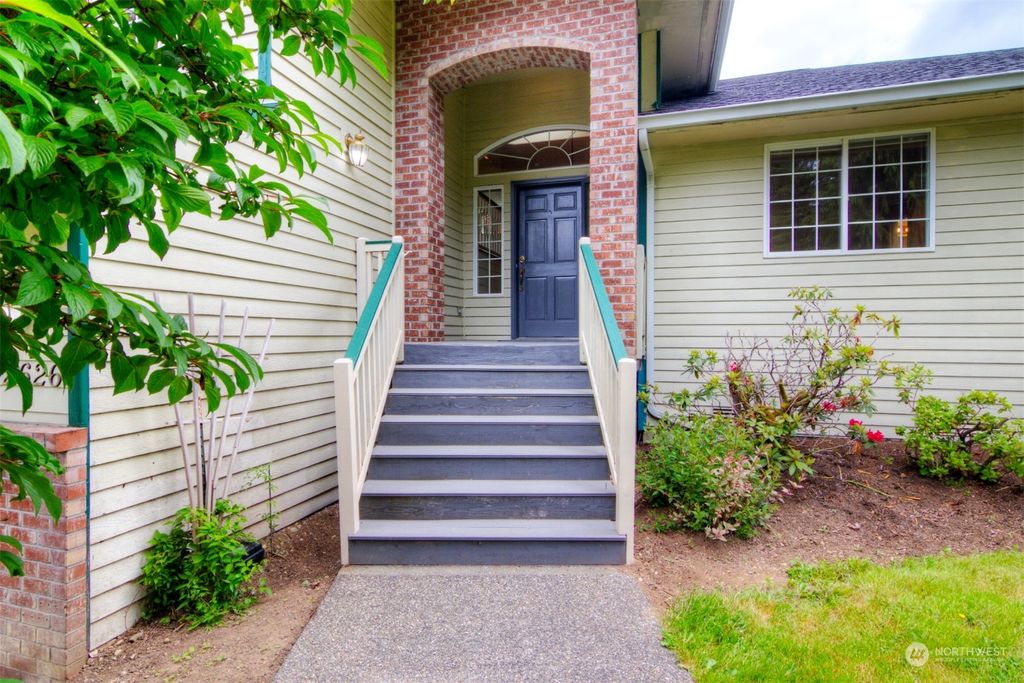 Photo of 12626 84th Street NE, Lake Stevens, WA 98258 (MLS # 2074954)