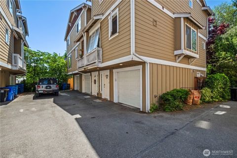 12041 C 33rd Avenue NE, Seattle, WA 98125 - MLS#: 2335995