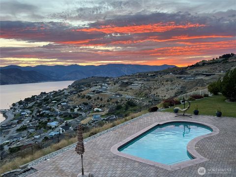 Photo of 333 Highpoint Place, Chelan, WA 98816 (MLS # 2485216)