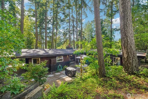 Photo of 19604 10th Avenue NE, Shoreline, WA 98155 (MLS # 2542515)