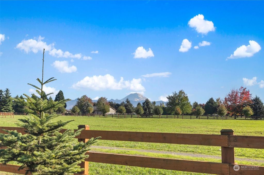 Photo of 40712 236th Avenue SE, Enumclaw, WA 98022 (MLS # 2176971)