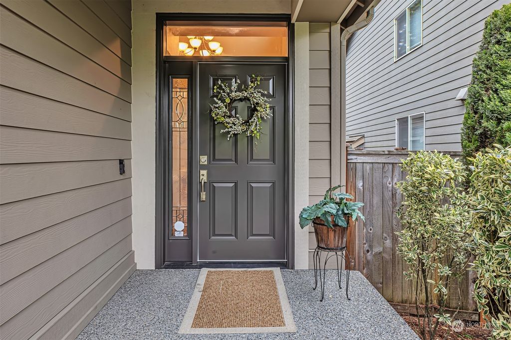 Photo of 370 218th Place SE, Sammamish, WA 98074 (MLS # 2262231)