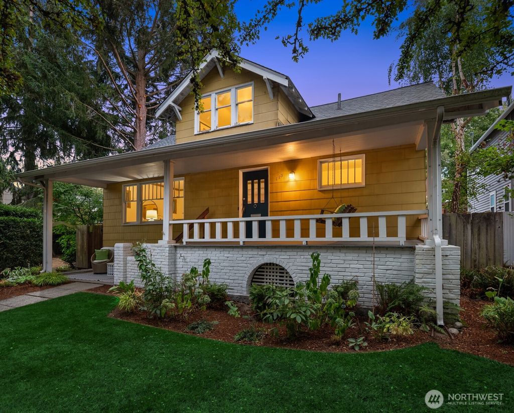 Photo of 115 NE 64th Street, Seattle, WA 98115 (MLS # 2433470)