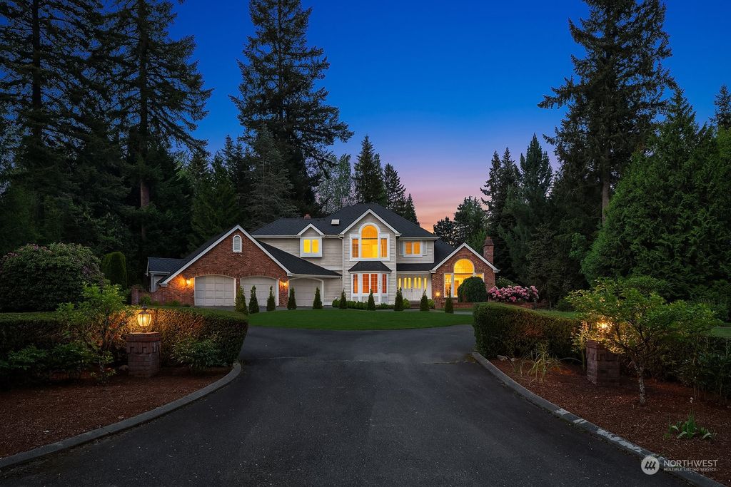 Photo of 14034 220th Avenue NE, Woodinville, WA 98077 (MLS # 2241758)