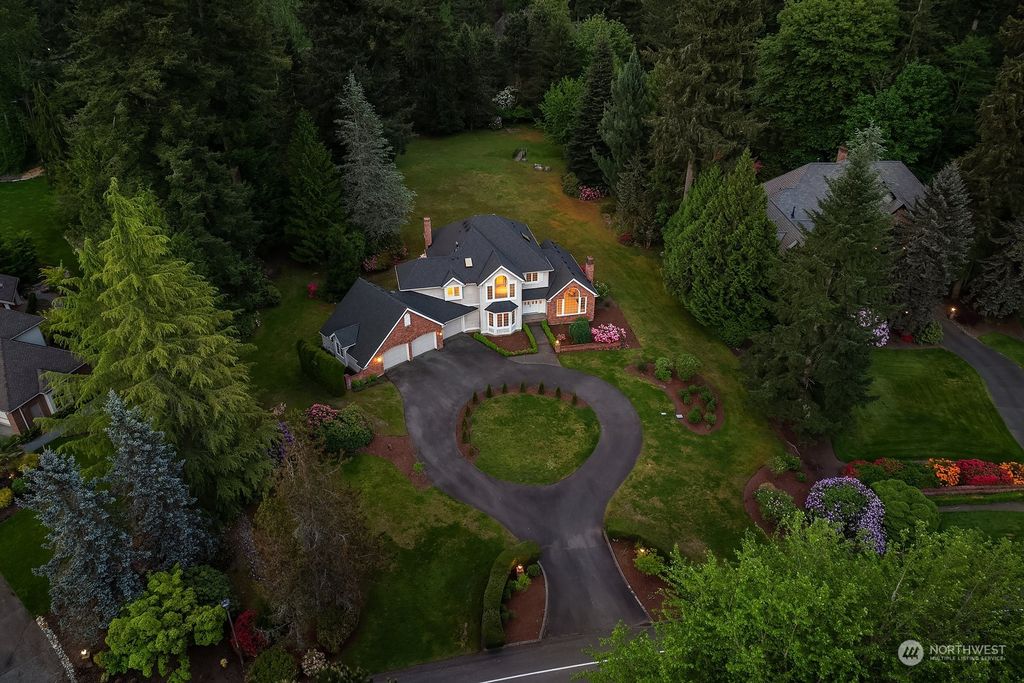 Photo of 14034 220th Avenue NE, Woodinville, WA 98077 (MLS # 2241758)