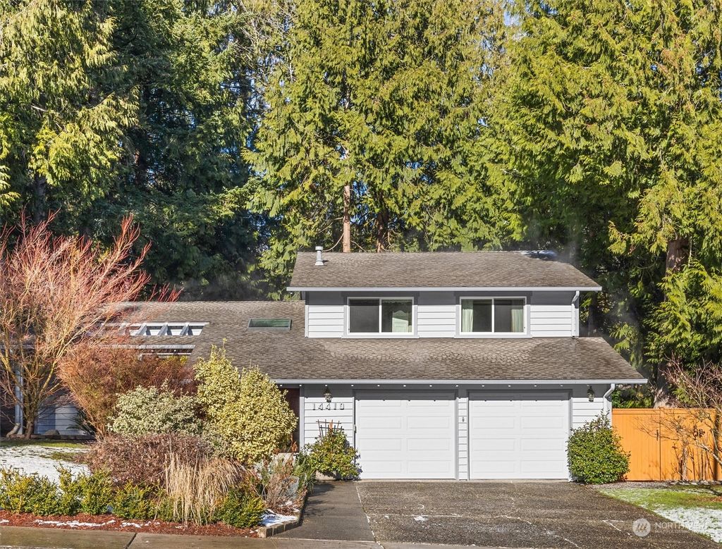 Photo of 14410 NE 76th Street, Redmond, WA 98052 (MLS # 2328583)