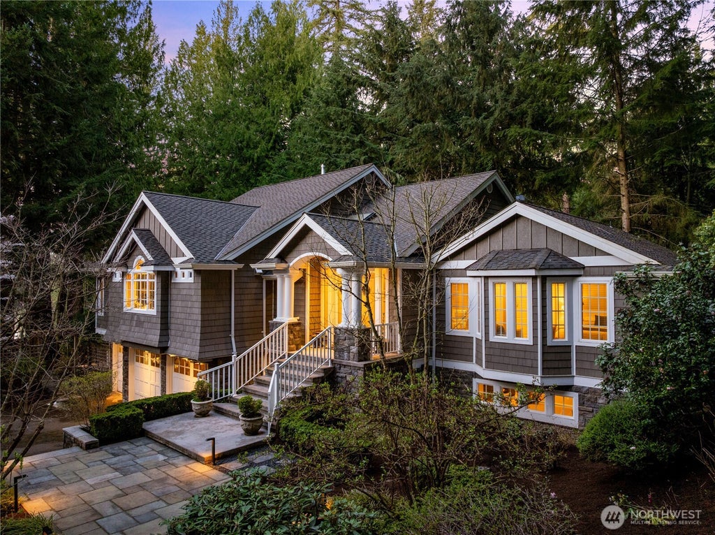 Photo of 25314 SE 28th Street, Sammamish, WA 98075 (MLS # 2589996)