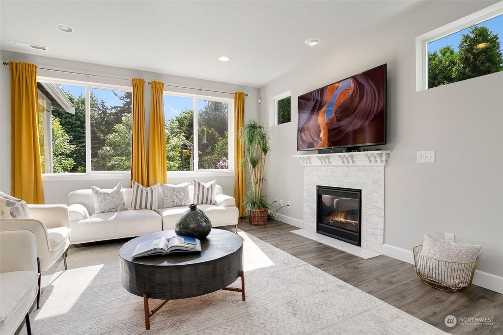 Photo of 18574 115th Place SE, Renton, WA 98055 (MLS # 2075156)