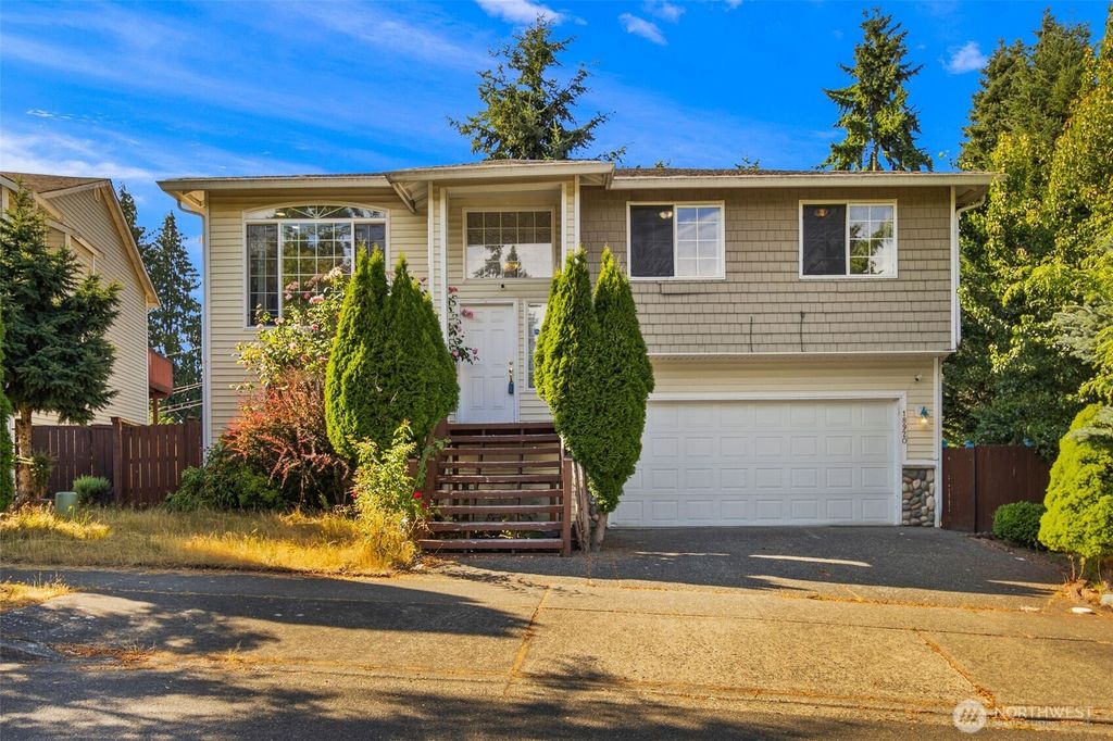 Photo of 18920 21st Avenue West Ave, Lynnwood, WA 98036 (MLS # 2411561)