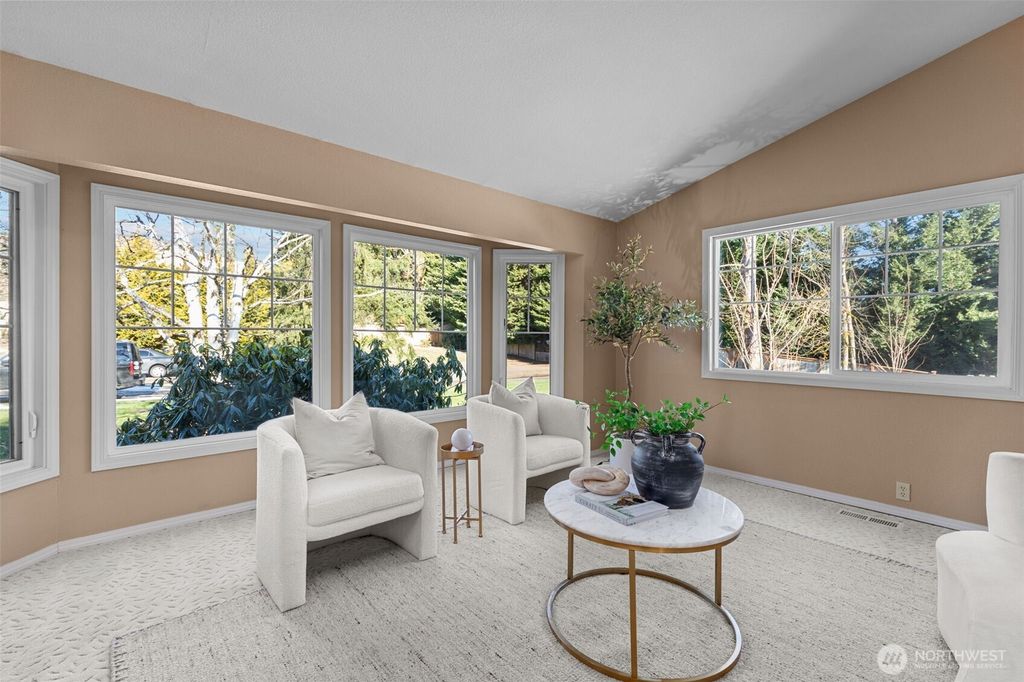 Photo of 17909 NE 129th Street, Redmond, WA 98052 (MLS # 2331864)