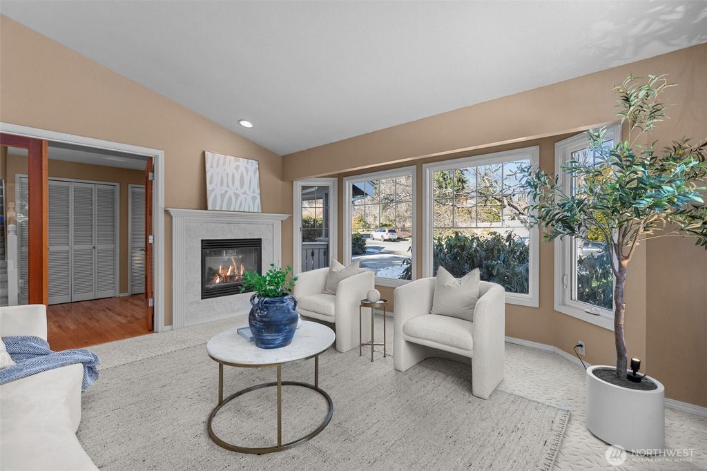 Photo of 17909 NE 129th Street, Redmond, WA 98052 (MLS # 2331864)