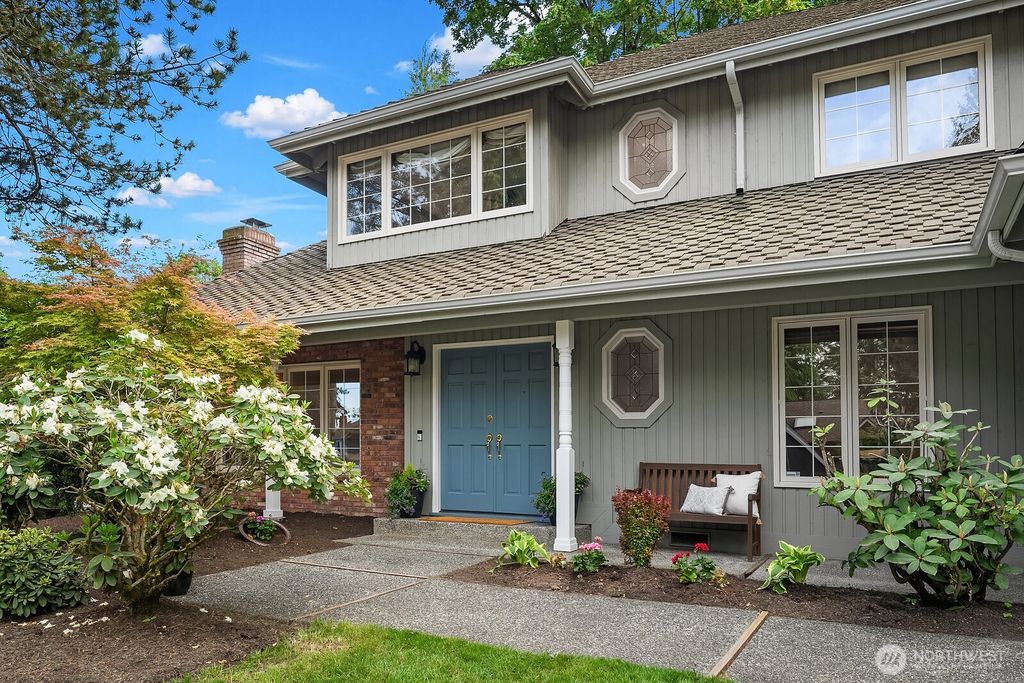 Photo of 20141 NE 42nd Street, Sammamish, WA 98074 (MLS # 2530715)
