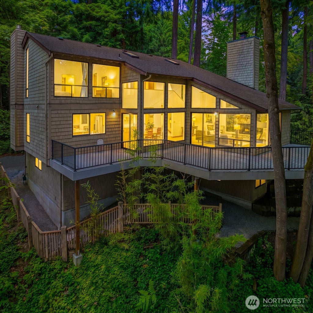Photo of 4336 E Mercer Way WAY, Mercer Island, WA 98040 (MLS # 2585302)