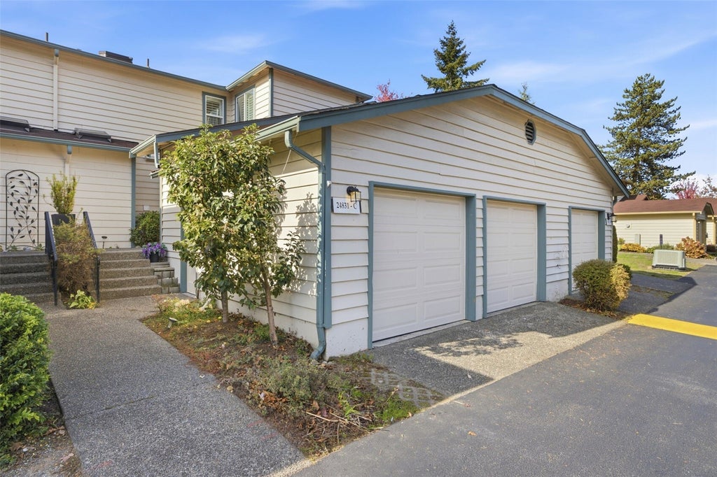 Photo of 24831 110th Place SE #C, Kent, WA 98030 (MLS # 2593821)