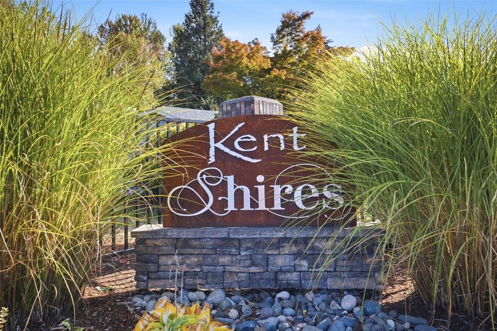 Photo of 24831 110th Place SE #C, Kent, WA 98030 (MLS # 2593821)