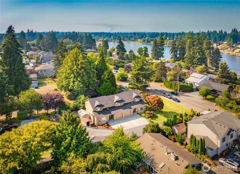 Photo of 3618 SHELBY ROAD RD, Lynnwood, WA 98087 (MLS # 2566134)