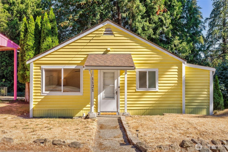 1121 Lower Marine Drive