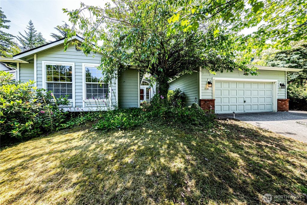 Photo of 3720 176th Place SW, Lynnwood, WA 98037 (MLS # 2396189)