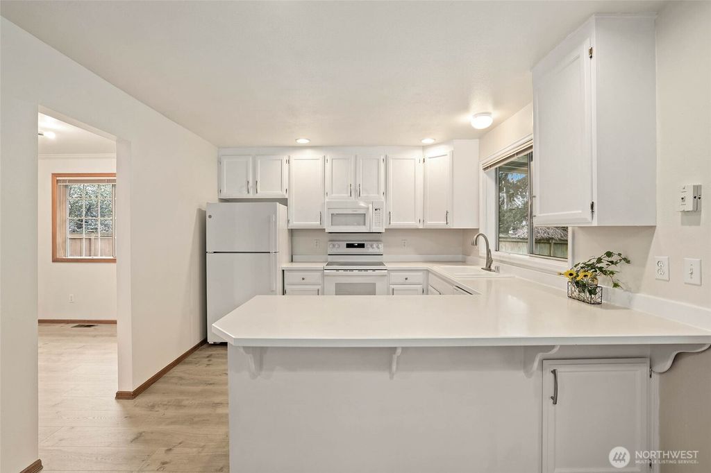 Photo of 17210 90th Avenue E, Puyallup, WA 98375 (MLS # 2467558)