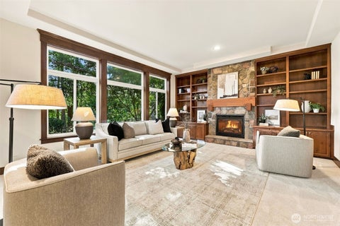 Photo of 23431 NE 10th Place, Sammamish, WA 98074 (MLS # 2584343)