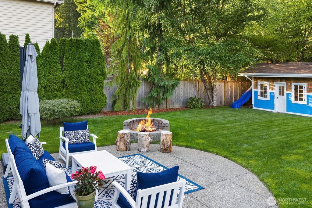 Photo of 26734 SE 9th Way, Sammamish, WA 98075 (MLS # 2485819)