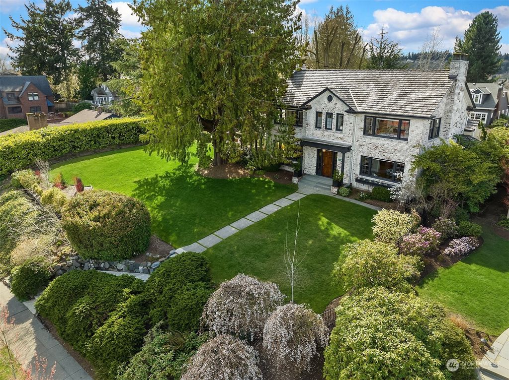 Photo of 3441 Cascadia Avenue S, Seattle, WA 98144 (MLS # 2049658)