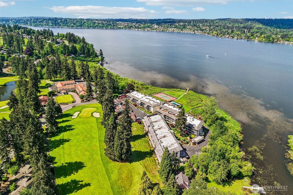 Photo of 16921 Inglewood Road NE #A103, Kenmore, WA 98028 (MLS # 2526621)