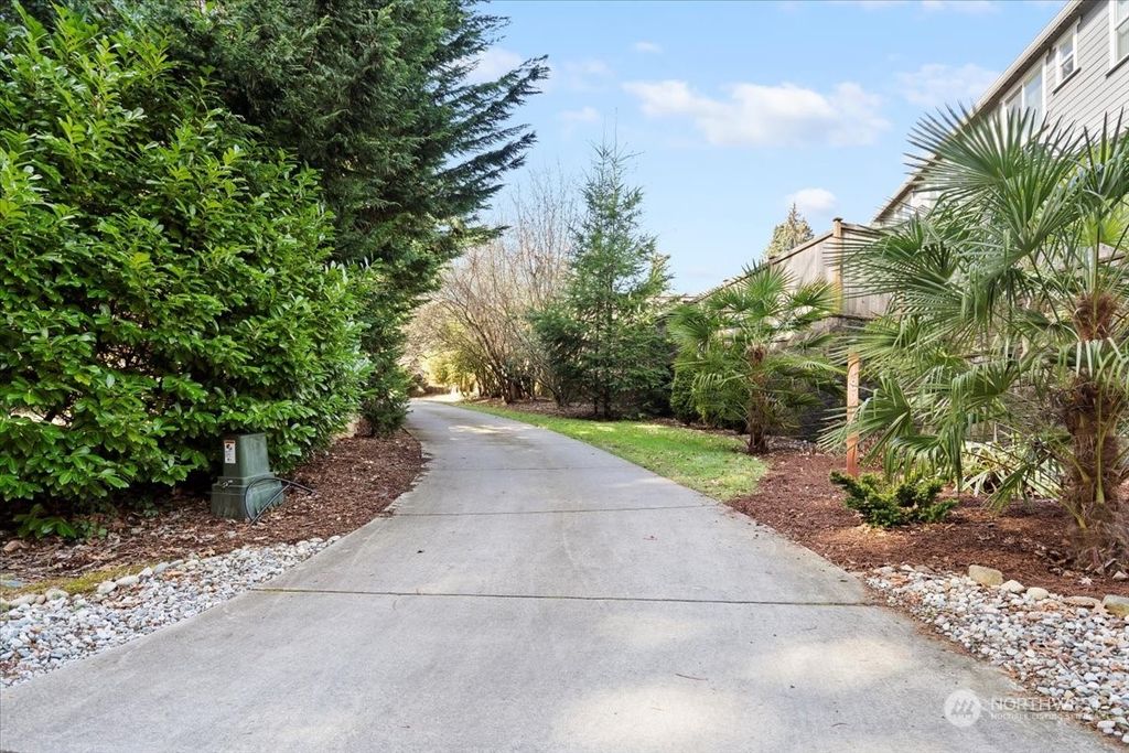 Photo of 18911 Ross Road, Bothell, WA 98011 (MLS # 2039006)