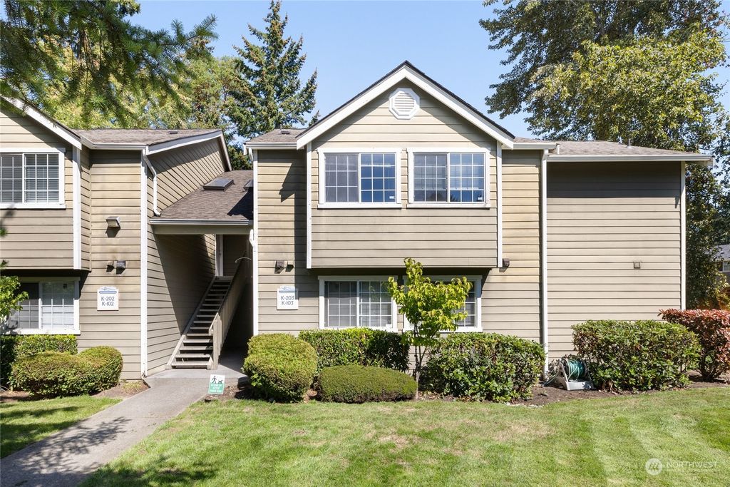 Photo of 1852 S 284th Lane #K-203, Federal Way, WA 98003 (MLS # 2287606)