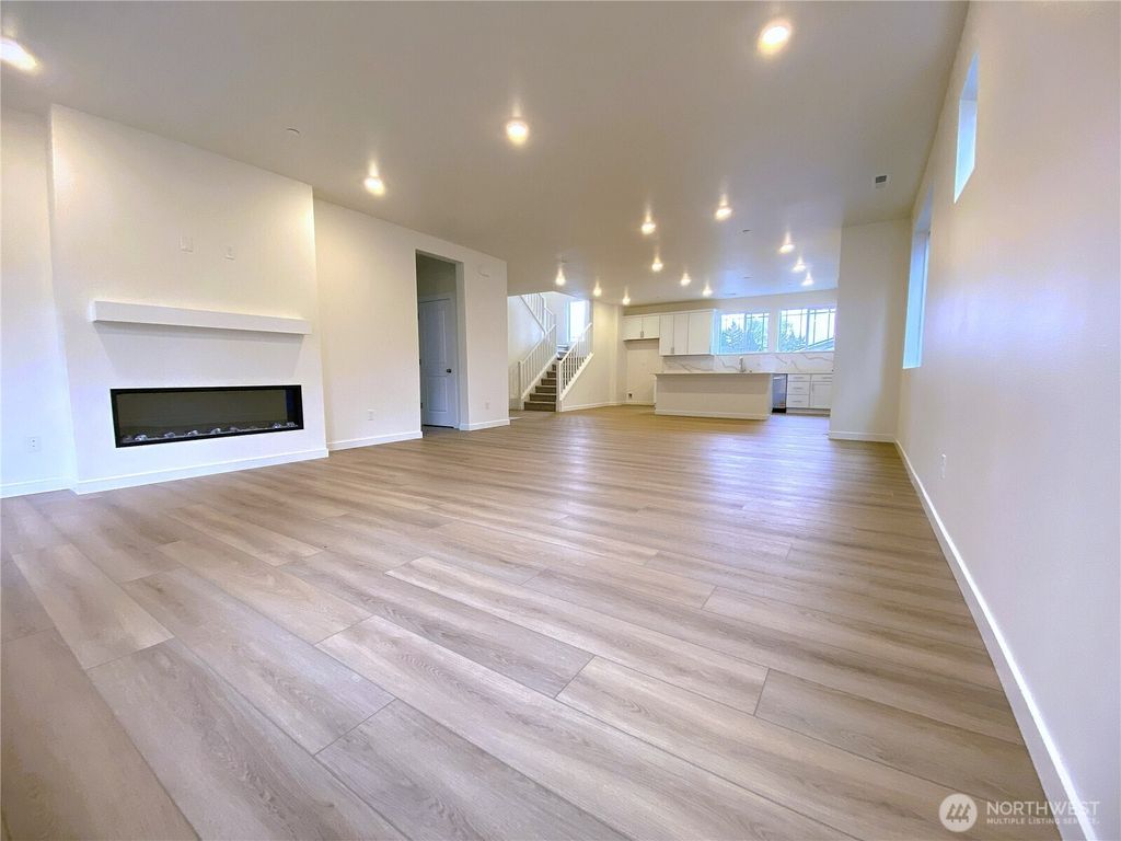 Photo of 1432 121ST Avenue SE #MB 33, Lake Stevens, WA 98258 (MLS # 2354309)