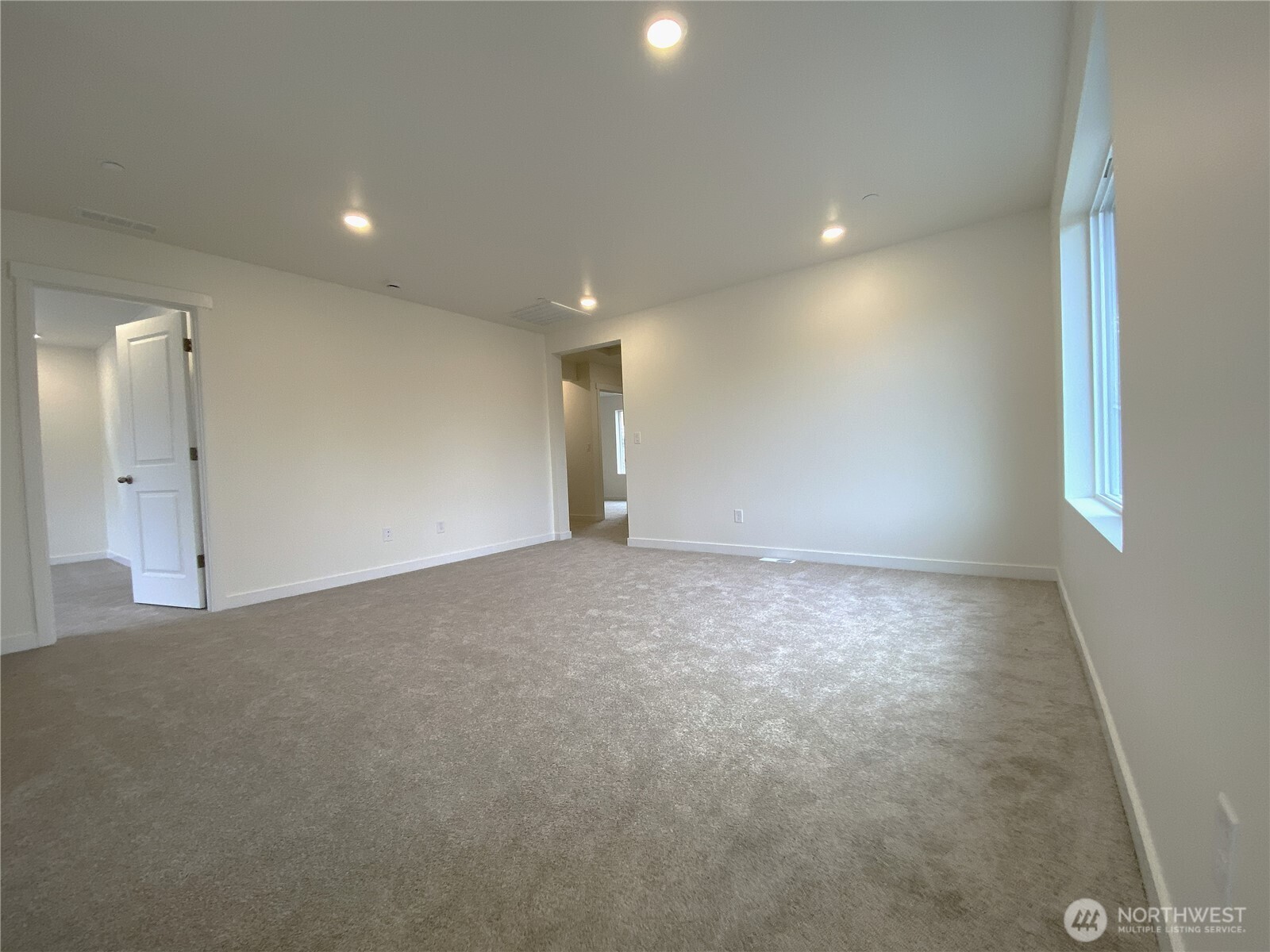 1432 121ST Avenue SE MB 33