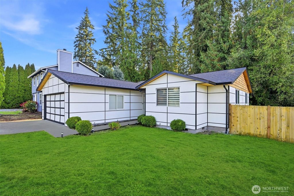 Photo of 5108 130th Pl Pl NE, Marysville, WA 98271 (MLS # 2451781)