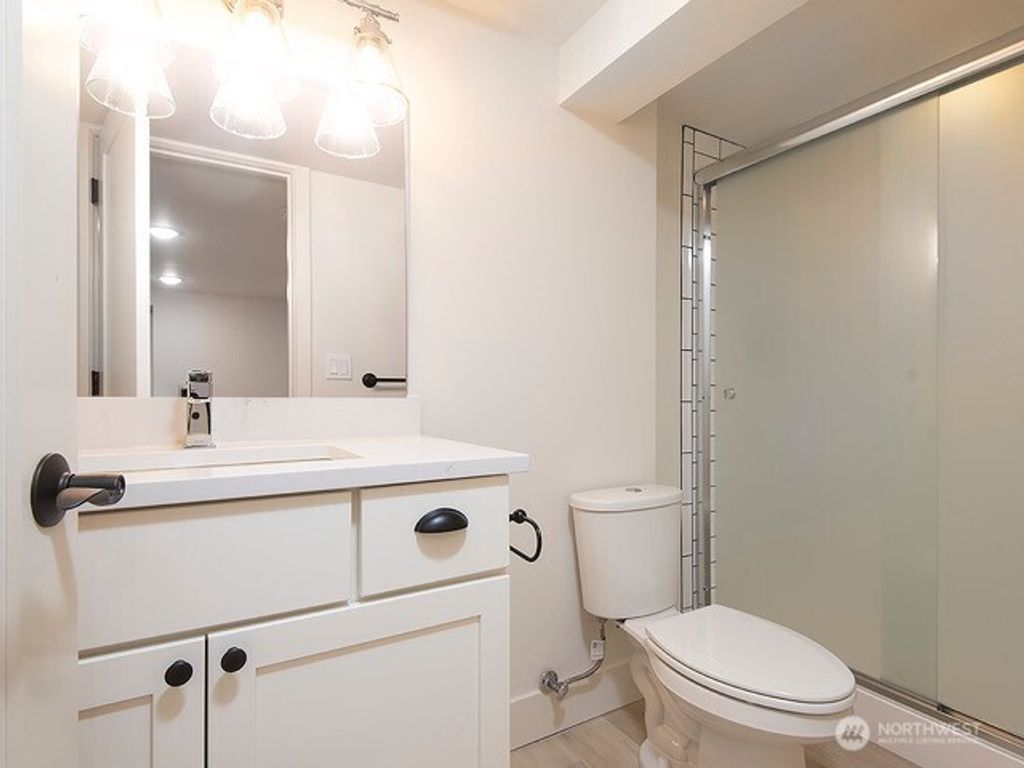 listing image 9366052525019663097